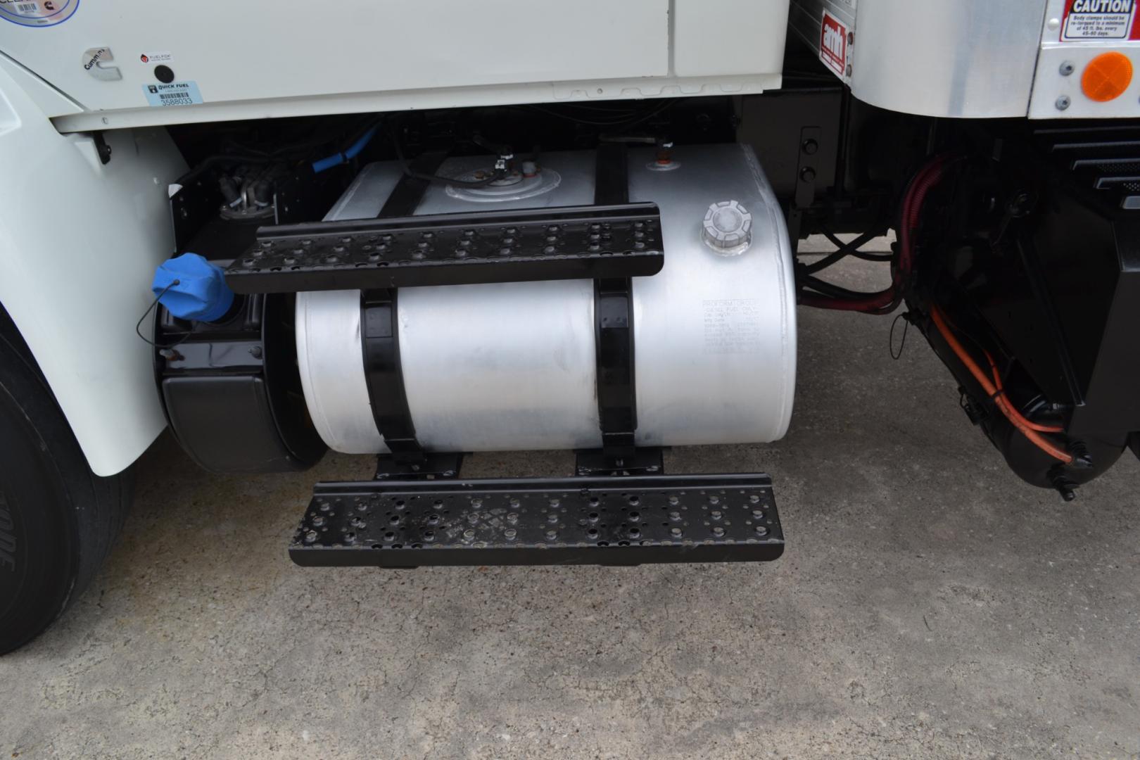2018 WHITE /GRAY INTERNATIONAL 4400 with an CUMMINS L9 8.9L 300HP engine, ALLISON 3000HS AUTOMATIC transmission, located at 9172 North Fwy, Houston, TX, 77037, (713) 910-6868, 29.887470, -95.411903 - 33,000LB GVWR CDL REQUIRED, 28FT BOX, 13FT CLEARANCE, HEIGHT 103" X WIDTH 102", 3,500LB ALUMINUM LIFT GATE, E TRACKS, ALUMINUM WHEELS, DUAL 40 GALLON FUEL TANKS , COLD A/C - Photo#11